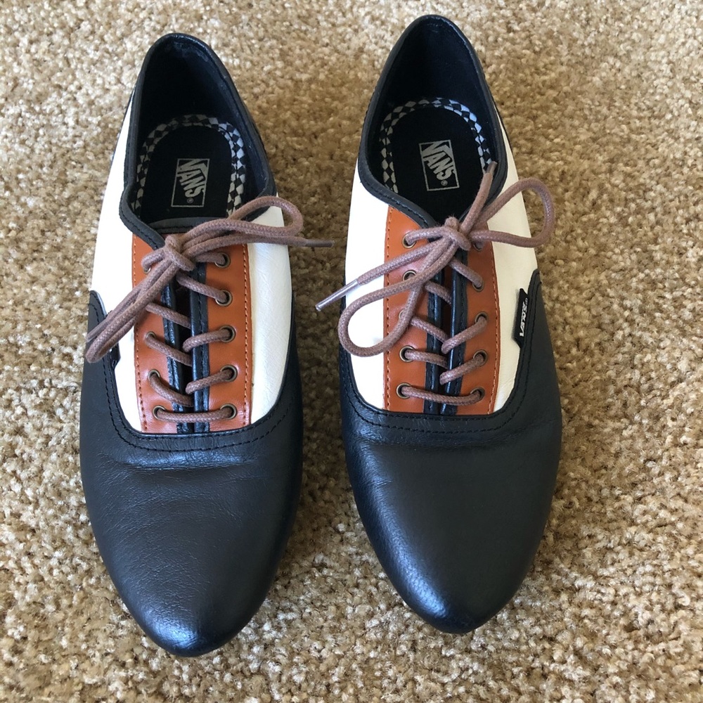 SOPHIE VAN FLATS
